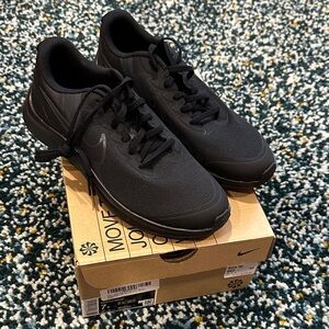 Nike Big Kids Black Dark Smoke Grey Athletic Sneakers size 7Y Star Runner 3